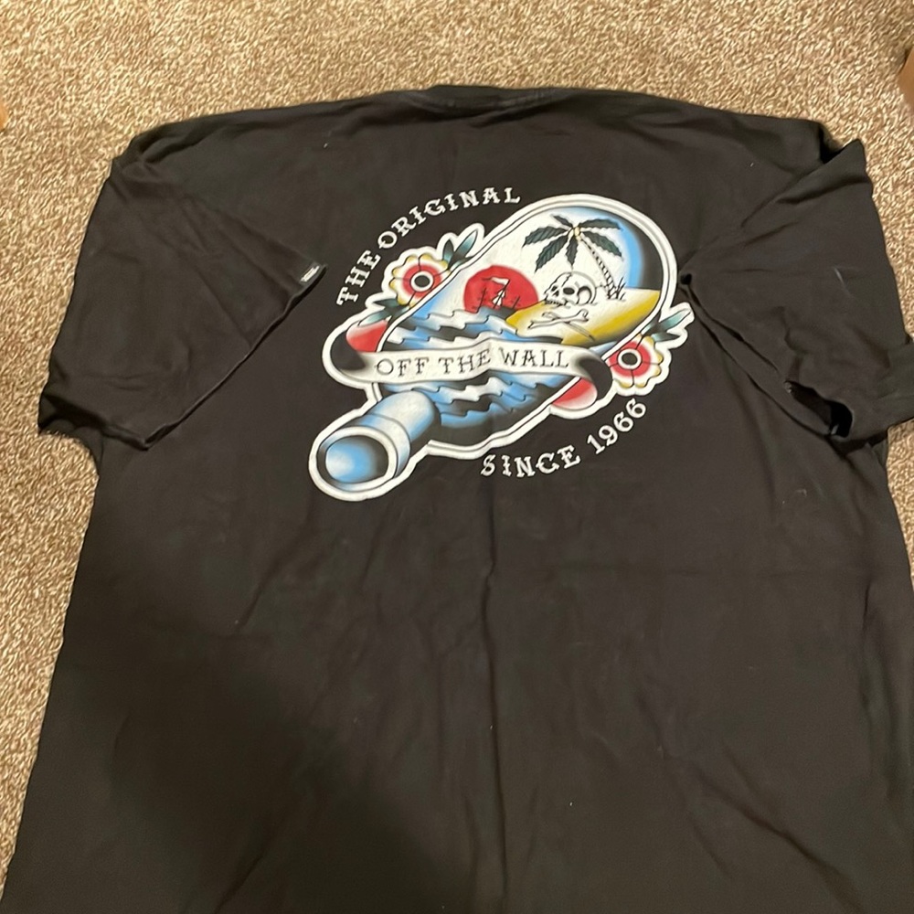 Vans Size Large classic fit black tee
